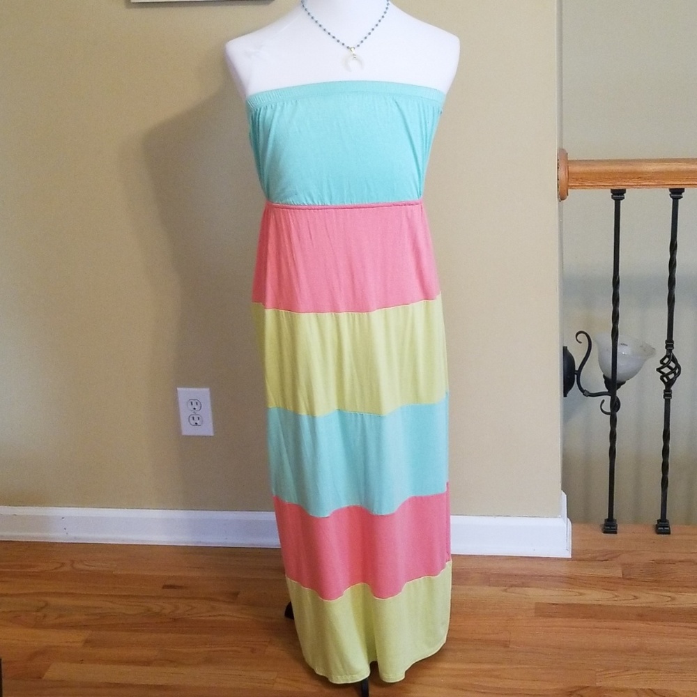 Soprano dress Size S never been worn, no tags